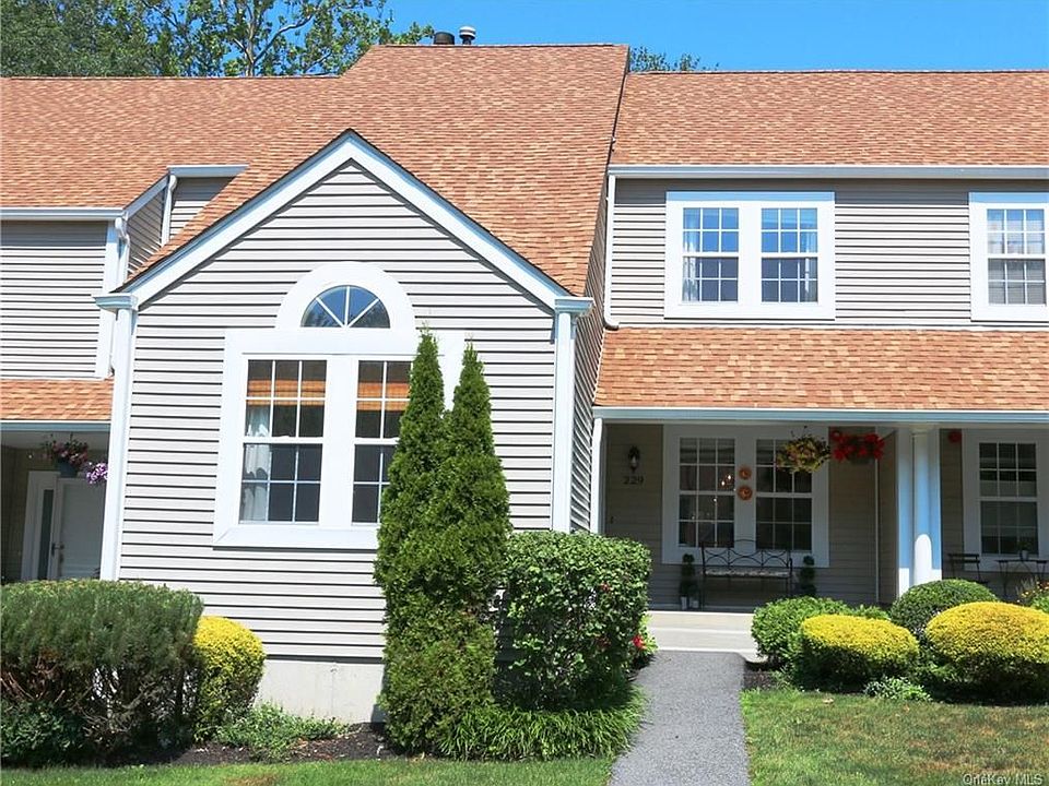 1st image of 229 Mallard Ct