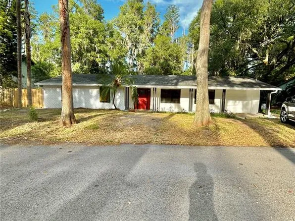 16403 Lake Byrd Dr, Tampa, FL 33618