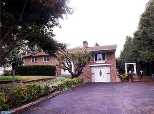 1625 County Line Rd, Huntingdon Valley, PA 19006