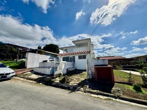 Urb Placita Iii Calle #11-213, Juncos, PR 00777