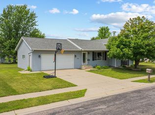 202 Rainbow Dr, Marshall, MN 56258
