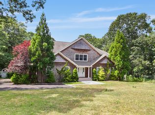 4 Woodview Way, Hampton Bays, NY 11946