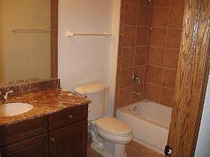4th image of 1479 N Milwaukee Ave APT 107