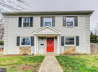 4423 Brookfield Dr, Kensington, MD 20895
