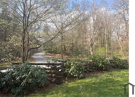 2 bed, 1472 sqft, $2,300 — Photo 4