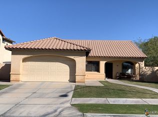 802 Jacaranda Dr, El Centro, CA 92243