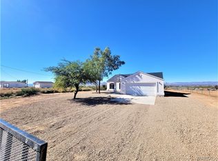 327 S Bouse Rd, Golden Valley, AZ 86413