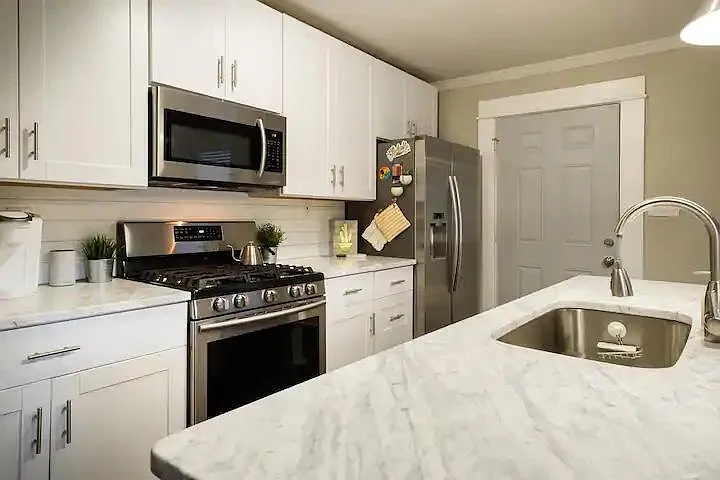 407 Fulton St SW — Photo 6