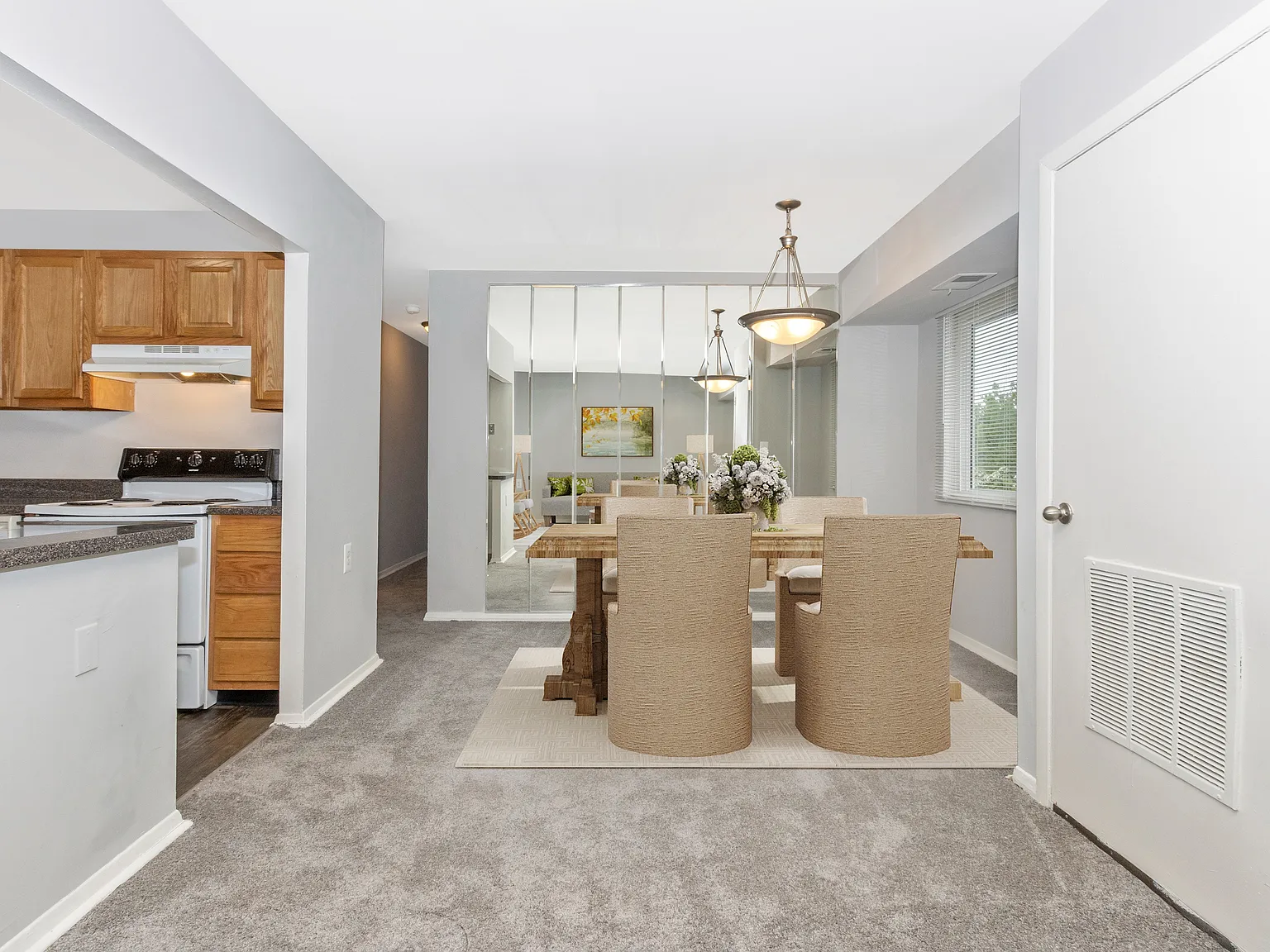 Crescent Pointe — Photo 1