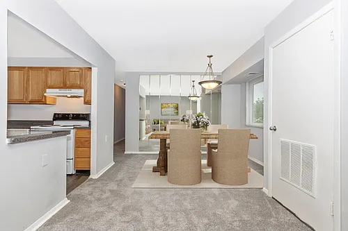 Crescent Pointe Photo 1