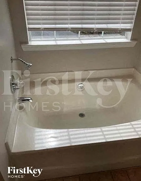 7815 Pinetuck Ln — Photo 12