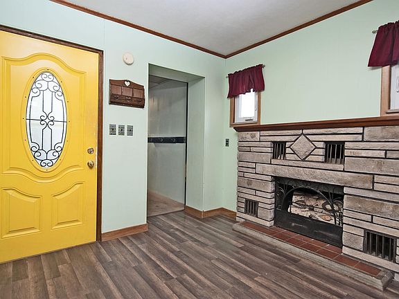 2nd image of 104 N 15th St