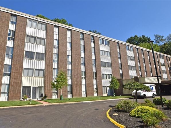 60 Simple Apartments steels corners stow ohio Living Room