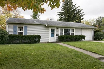 2nd image of 2236 Roseland Ave
