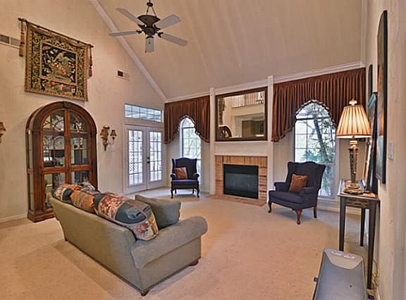 3rd image of 5849 Forest River Dr