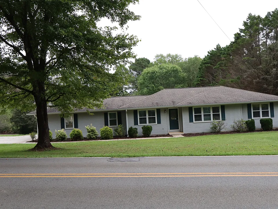 994 Old Canton Rd