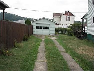 2nd image of 1710 Maple Ave