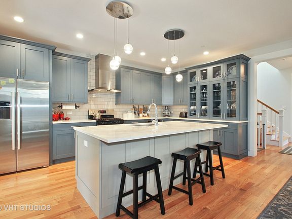3rd image of 8063 Floral Ave