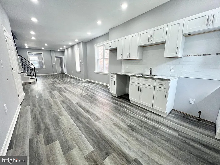 5532 Chancellor St — Photo 2