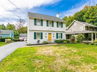 15 Eastview Ter, Pittsford, NY 14534