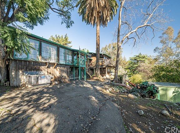 4th image of 2416 Park Blvd