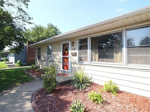 2nd image of 2813 Wayne Ave