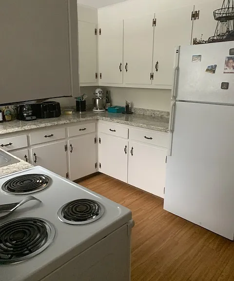 232 Park Ave — Photo 3