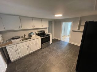 212 Davis Ave FLOOR 3, Greenwich, CT 06830