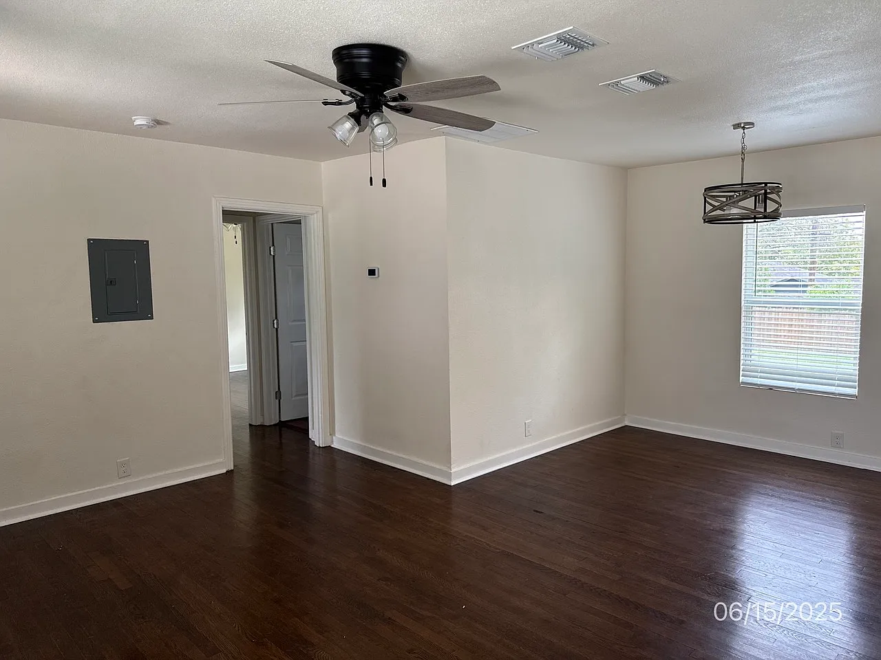 230 Conway Dr — Photo 4