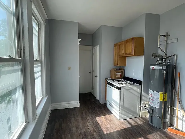 21 Vail St #3R — Photo 7