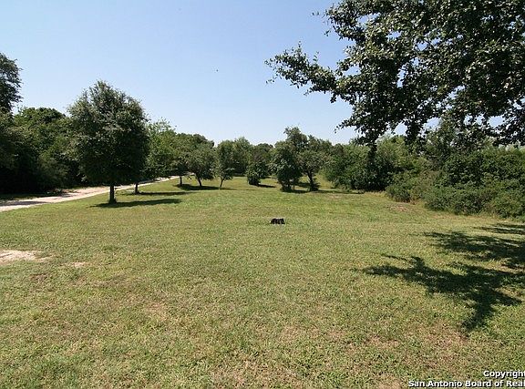 3rd image of 245 County Road 575