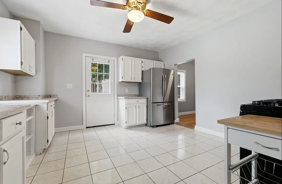 1 bed, 1200 sqft, $2,500 — Photo 2