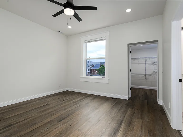 5750 Waterman Blvd — Photo 19