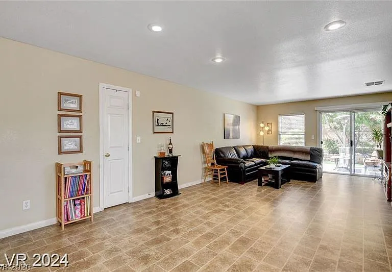 181 White Butte St — Photo 12