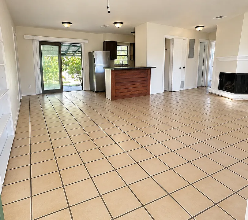 120 Dirksen Dr