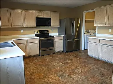 3408 Westview Dr — Photo 2