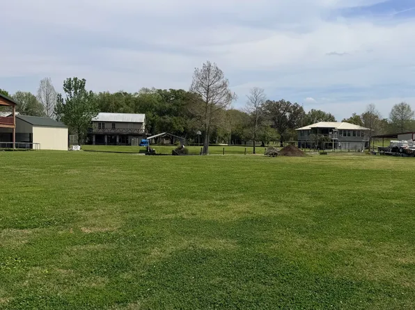 Wisteria Ln, Pt Barre, LA 70577