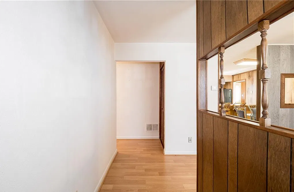 4 bed, 1.5 bath, 1556 sqft, $2,300 — Photo 4