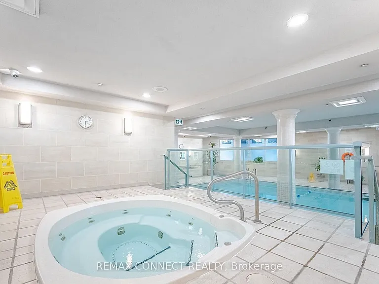 61 Town Centre Ct #711 — Photo 29