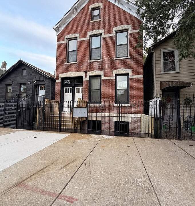 1st image of 2227 W 21st St #1F