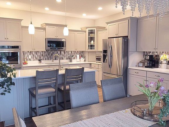 5th image of 100 Bay Ct