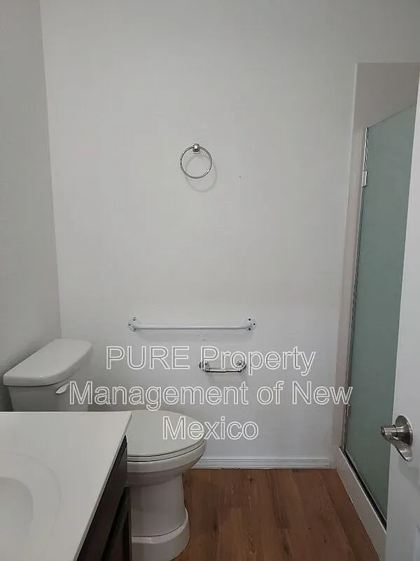 5 bed, 3.0 bath, 2994 sqft, $2,950 — Photo 3