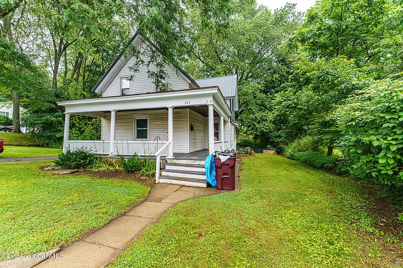 2nd image of 484 N Main Street