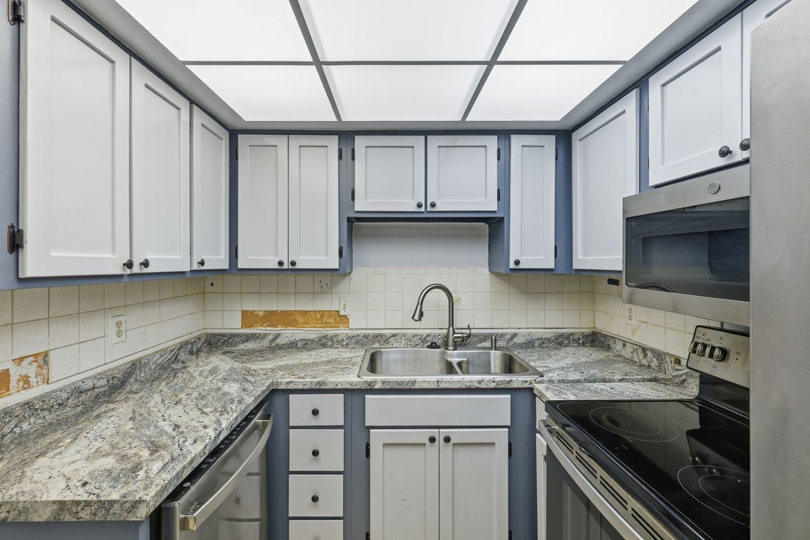 next background image