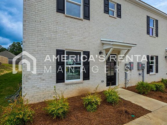 3rd image of 85 Park Dr S