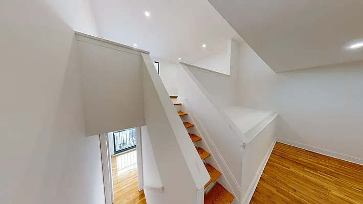 Rented by AZ REALTY NYC LLC | media 60