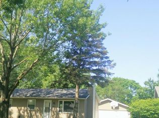 2950 2nd St, Marion, IA 52302