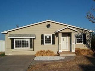 311 NW 5th St, Cache, OK 73527