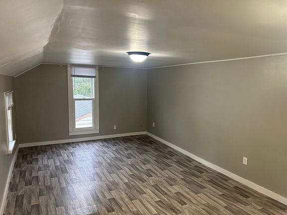 2nd image of 874 Cline St #2