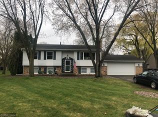 9508 Garrison Way, Eden Prairie, MN 55347